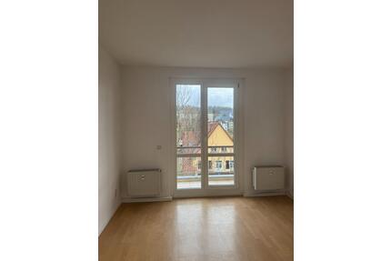 Gemütliche 3-Raumwohnung mit Balkon in Lengenfeld – 1. Obergeschoss
