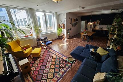 Helle und großzügige 3 Zimmer Wohnung im Zentrum SB - Saarbrücken