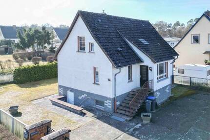 Ihr neues Zuhause nahe Stettiner Haff - Einfamilienhaus mit Nebengelass und ruhigem Garten - Ueckermünde
