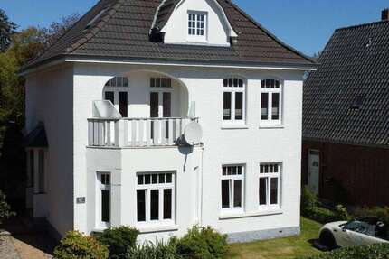 Haus zum Kaufen in Husum 590.000,00 € 187 m²