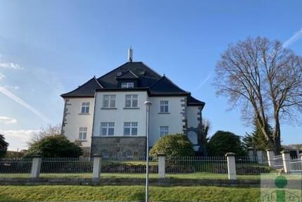 Sehr schöne, gemütliche 2-Raum-DG-Wohnung inkl. Einbauküche und Stellplatz zzgl. Garage in 02689 Wehrsdorf zu vermieten! - Sohland an der Spree