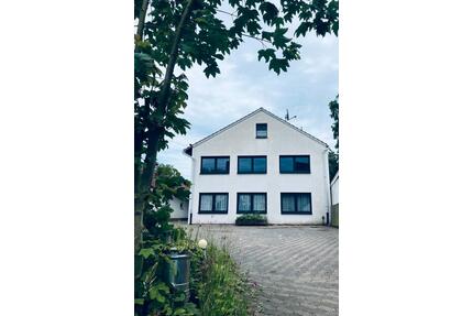 Renditeobjekt, Zweifamilienhaus ruhige Lage - Wesertal