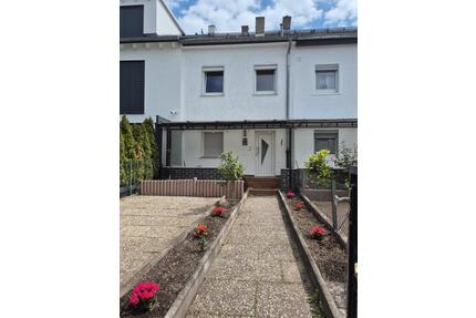 Reihenmittelhaus im Gallus – ideal für Familien und Paare- - Frankfurt am Main
