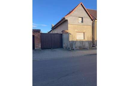 Haus zum Kaufen in Bitterfeld-Wolfen 58.500,00 € 95 m²