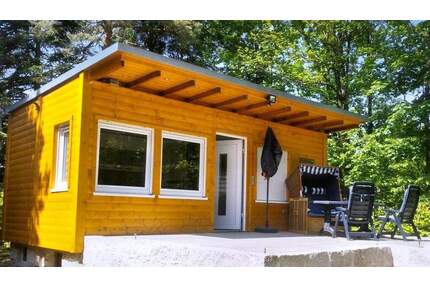 WOCHENENDGRUNDSTÜCK MIT MODERNEM FLACHBAU - Radebeul