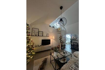 Einzigartige Dachgeschosswohnung - Pellingen