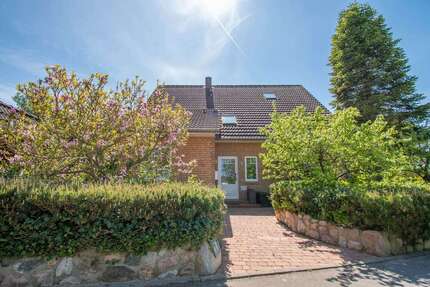 Haus zum Kaufen in Twedt 355.000,00 € 177.38 m²