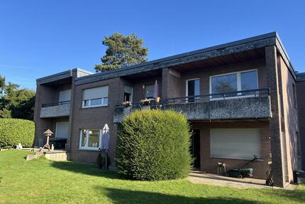 *Frisch renovierte 2-Zimmer-Wohnung *Wohnfläche: ca. 65,38 m² *Gepflegtes 5-Familienhaus, Baujahr 1972 *Wohn- und Essbereich mit Balkonzugang *Separates Schlafzimmer *Küche, Diele, gepflegtes... - Mönchengladbach Nord