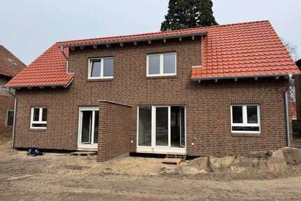 Haus zum Mieten in Gifhorn 950,00 € 81.97 m²
