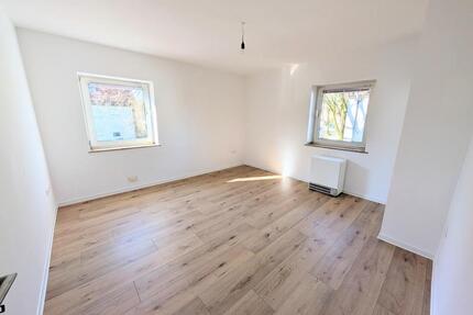 **Jetzt zugreifen: +neuer Laminat +weiße Wände +modernes Tageslichtbad +Loggia** - Marl Alt-Marl