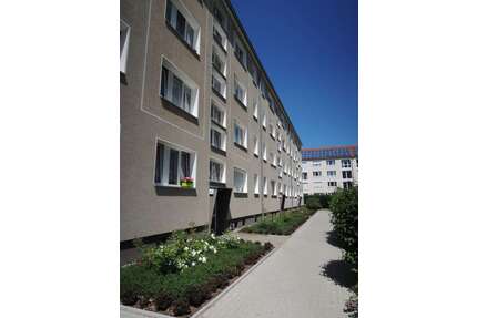 Wohnung zum Mieten in Magdeburg 317,79 € 57.78 m²