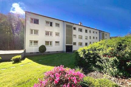 Großzügige 4-Zimmer Eigentumswohnung mit Loggia und Garage in Ennepetal Hasperbach