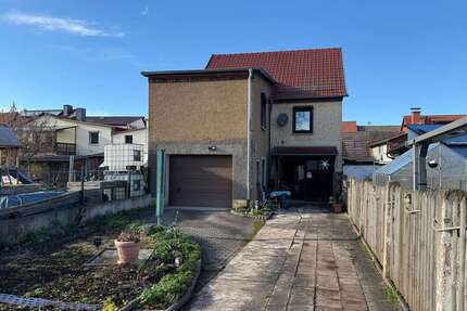 Haus zum Kaufen in Friemar 110.000,00 € 145 m²
