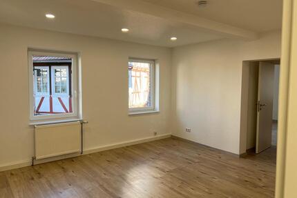 Sanierte 4-Zimmer Wohnung mit Stellplatz & Keller - Kaufungen