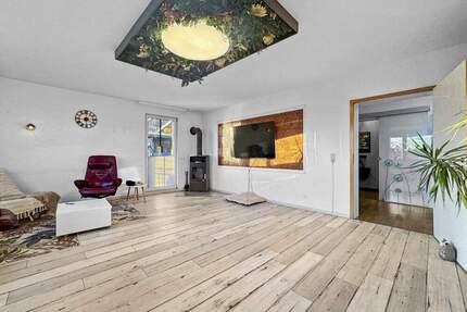 Gepflegte 5 Zimmer Wohnung mit Balkon in zentraler Lage - Hannover Ahlem