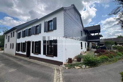 Gemütliches Bauernhaus mit Einliegerwohnung in 41179 MG-Rheindahlen - Mönchengladbach-Rheindahlen Broich