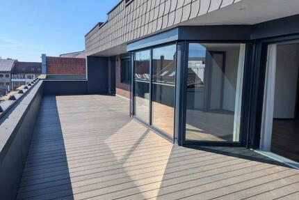 Tolle große 2,5 ZKB Penthousewohnung über den Dächern der Cloppenburger Innenstadt - Lange Straße