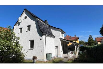 Familienfreundliches EFH mit Pool in begehrter Lage in Babelsberg Nord auf sonnigem Grundstück - Potsdam