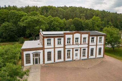 Wohn- & Geschäftshaus mit 2 Wohnungen, Gewerbeeinheit + Solar. - Eisenach