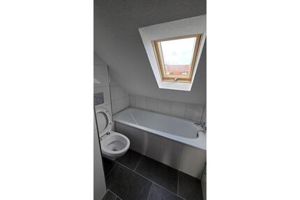 frisch renovierte 5-Zimmerwohnung in zentraler Lage - Wilhelmshaven Heppens