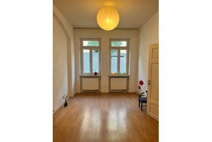 Altbautraum - 2 Zimmerwohnung mit Charme & hohen Decken - Fürth Südstadt
