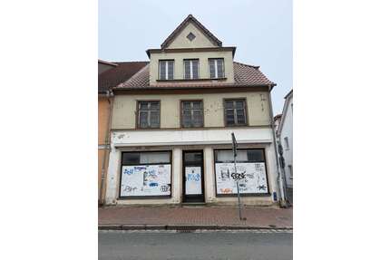 Haus zum Kaufen in Schwaan 129.000,00 € 354 m²