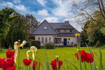 Haus zum Kaufen in Emmerich am Rhein 749.500,00 € 202.72 m²