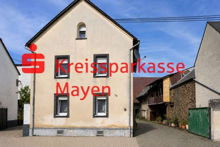Haus zum Kaufen in Wolken 200.000,00 € 261 m²
