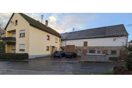 Top-1-2 Familienhaus mit Scheune + Althaus! Platz genug mit großem Potential - Emmelshausen