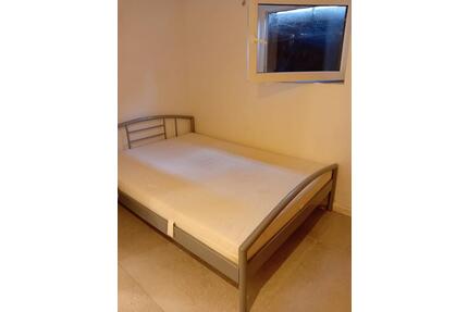 WG Zimmer ideal für Monteure - 300,00&nbsp;EUR Kaltmiete, ca.&nbsp; 18,00&nbsp;m&sup2; in Höhr-Grenzhausen (PLZ: 56203)