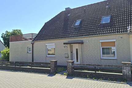 Haus zum Kaufen in Wesendorf 105.000,00 € 132 m²