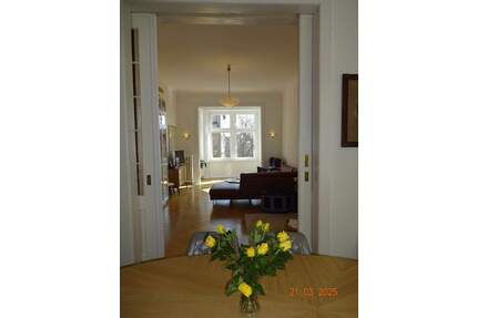 Helle Altbauwohnung in guter Lage - Berlin Lichterfelde