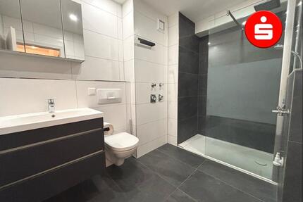 Charmante Maisonette-Dachgeschosswohnung mit 3,5 Zimmern und Süd-Balkon - Nürnberg Rabus