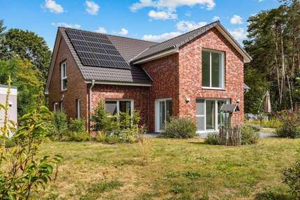 Haus zum Kaufen in Hambühren 649.000,00 € 204.26 m²