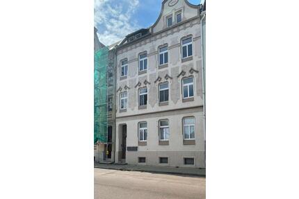 Wohnen im 3Fam.-Haus, gepflegter Umgeb. am Stadtrand von Bernburg - Bernburg (Saale)
