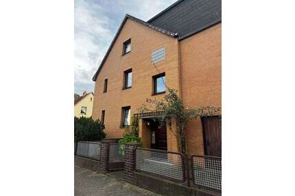 Haus zum Kaufen in Peine 299.000,00 € 250 m²
