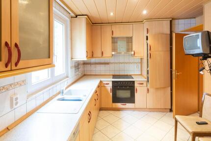 Großzügige 4-Zimmer-Wohnung mit Einbauküche - Lichtenstein