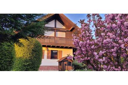 Einfamilienhaus mit Einliegerwohnung, Garten & Toplage in Seeheim-Jugenheim