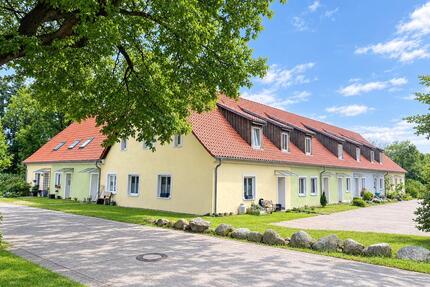 3-Zimmer Maisonette-Wohnung in Rogeez mit Ofen u. kl. Terrasse - Malchow