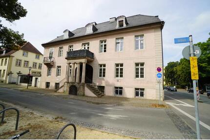 Büro- oder Praxisräume im Hochparterre in einem denkmalgeschützten Gebäude im Zentrum von Detmold
