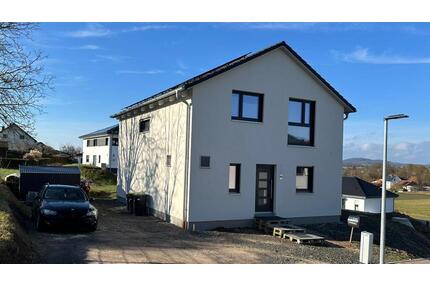 Neubau Einfamilienhaus mit Aussicht in Niedenstein-Metze