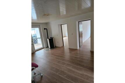 Gepflegte 97 m² Erdgeschosswohnung in DHH – Kratau - Dingolfing