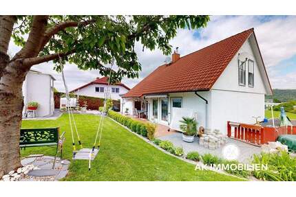 Vielseitiges Familiendomizil mit Einliegerwohnung in attraktiver Lage von Bodenwerder