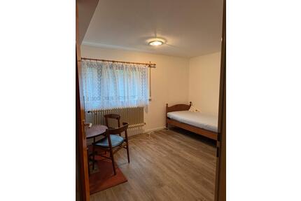 Möbliertes Zimmer mit seperater Küche und separatem Bad - Karlsruhe Mühlburg