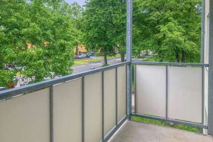 Wohnung zum Mieten in Chemnitz 330,00 € 61 m²