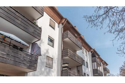 2-Zimmer-Whg. mit Einbauküche, neuem Bad und Balkon, Landshut-Nikola mit Blick auf den Klostergarten