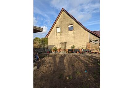 Reserviert - Alleinstehendes Haus mit großem Erbpacht-Grundstück - Trebbin