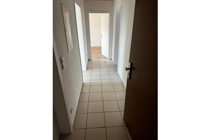 3,5-Zimmer-Dachgeschosswohnung (73 m²) in ruhiger Lage - Gelsenkirchen Rotthausen