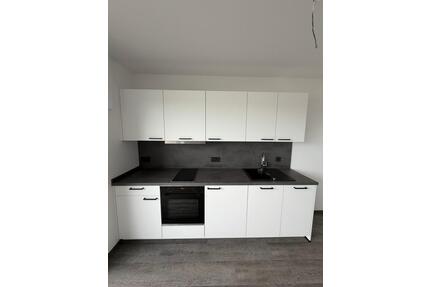 Moderne 1- Zimmer Dachgeschosswohnung in ruhiger Lage mit Einbauküche. - Osnabrück Gretesch