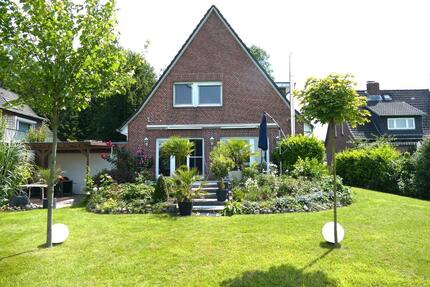 Attraktives Mehrgenerationen-Zweifamilienhaus unverbauter Blick! - Prisdorf